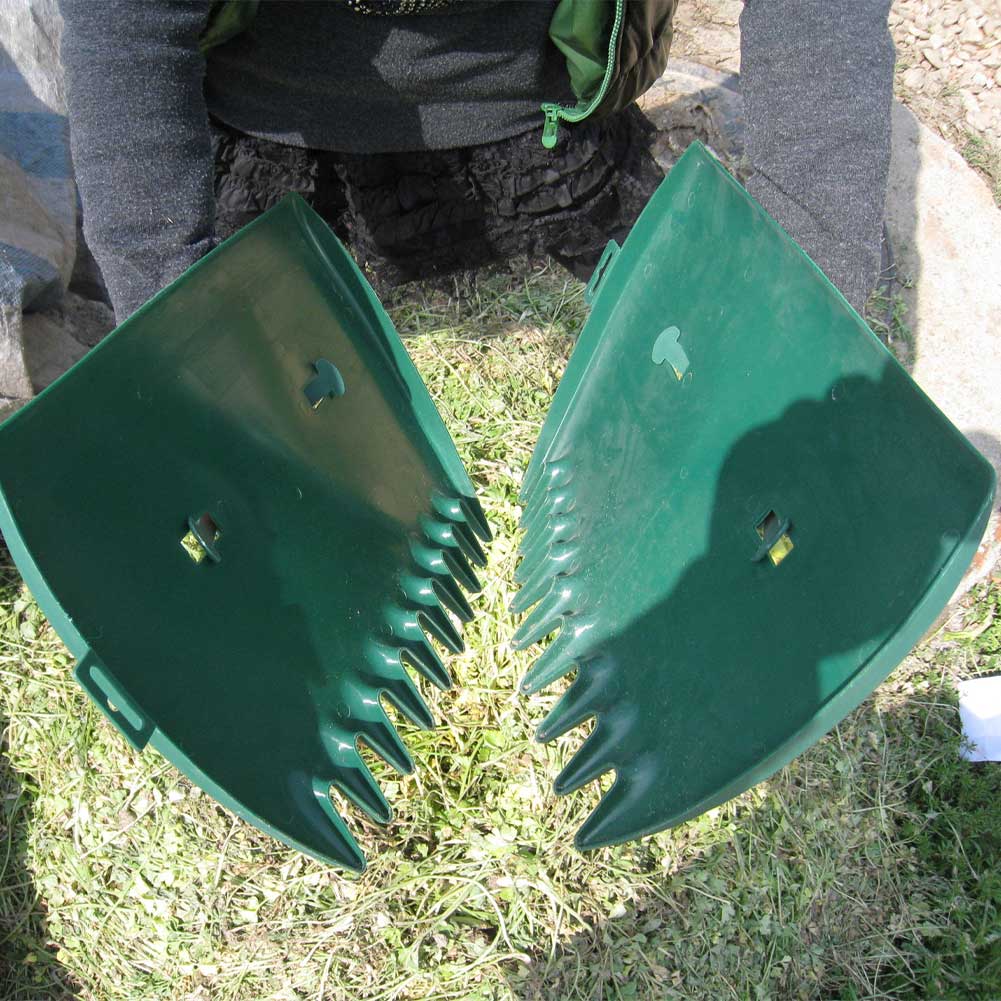 Debris, Trash & Leaf Grabbers (Set of 2) by HitMyNeed