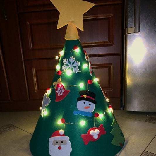 DIY Felt Christmas Tree and Ornaments for Kids by HitMyNeed