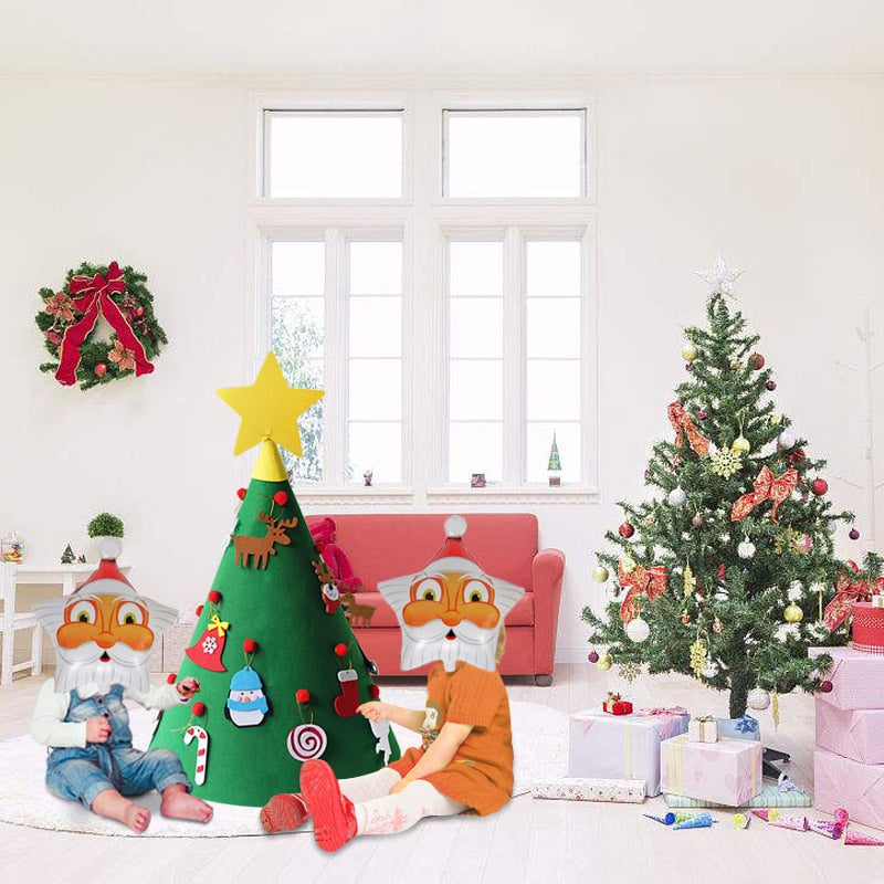 DIY Felt Christmas Tree and Ornaments for Kids by HitMyNeed