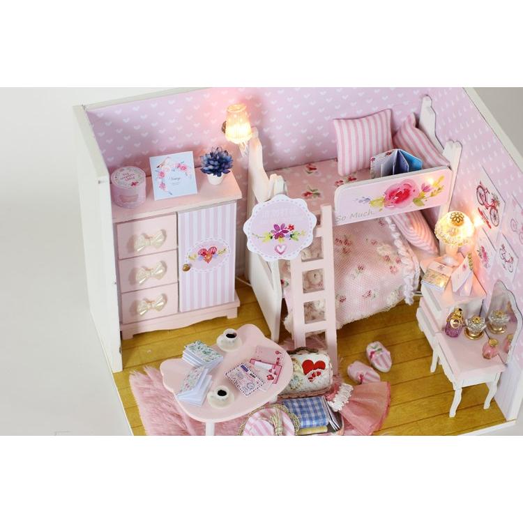 DIY Miniature Dollhouse Puzzle Kit with LED Light by HitMyNeed