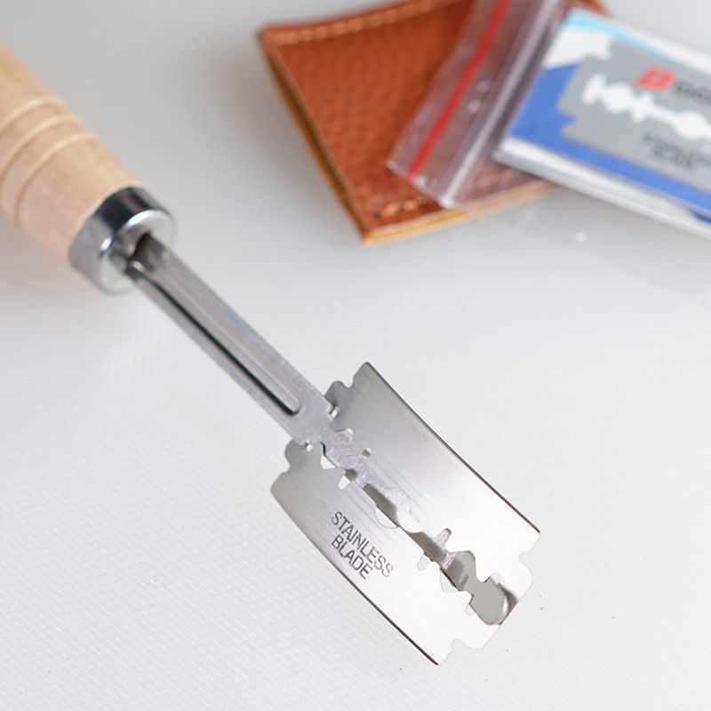 Dough Scoring Knife with Replaceable Blades by HitMyNeed