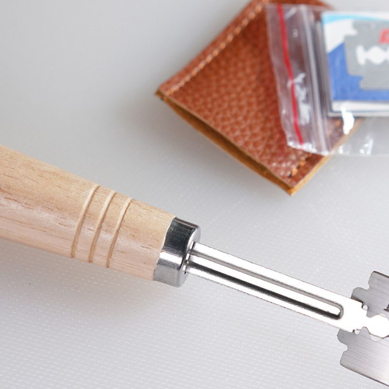 Dough Scoring Knife with Replaceable Blades by HitMyNeed