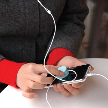Earphone Cable Winder and Phone Screen Wiper by HitMyNeed