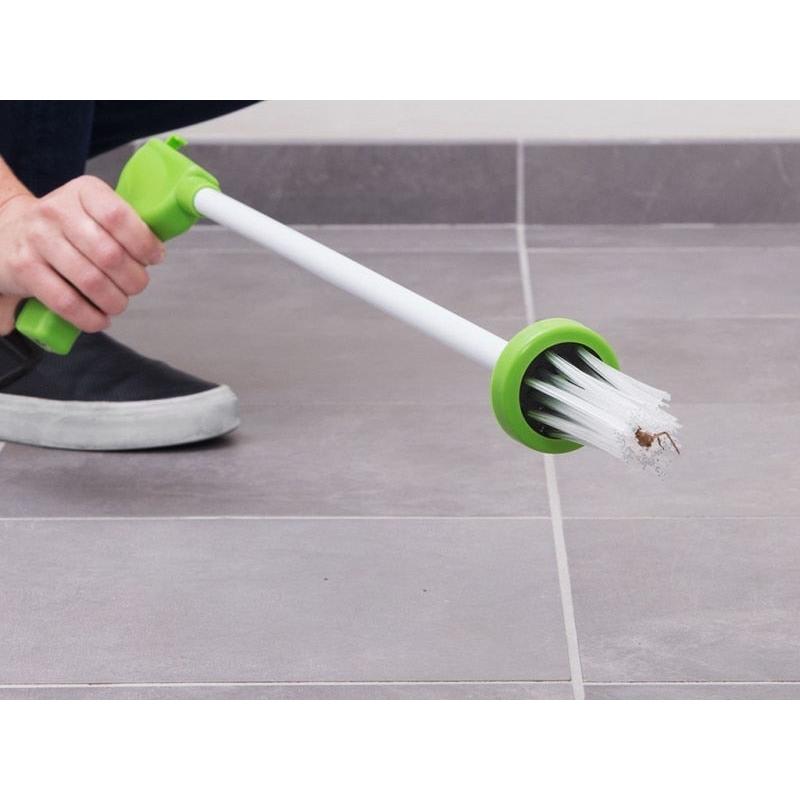 Easy Squeeze Spider & Insect Catcher Tool by HitMyNeed