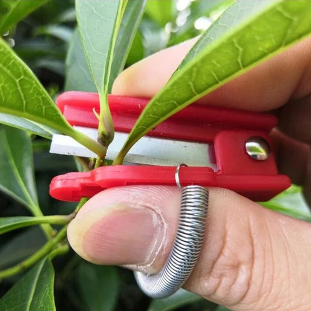 Ergonomic Thumb Knife Finger Cutter for Gardening by HitMyNeed