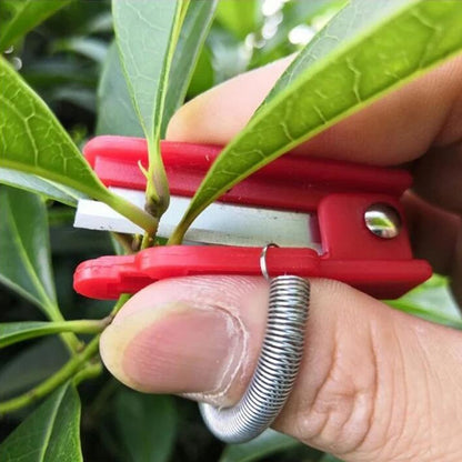 Ergonomic Thumb Knife Finger Cutter for Gardening by HitMyNeed