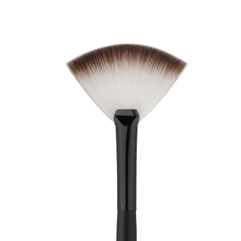Fan Makeup Brush with Wooden Handle by HitMyNeed
