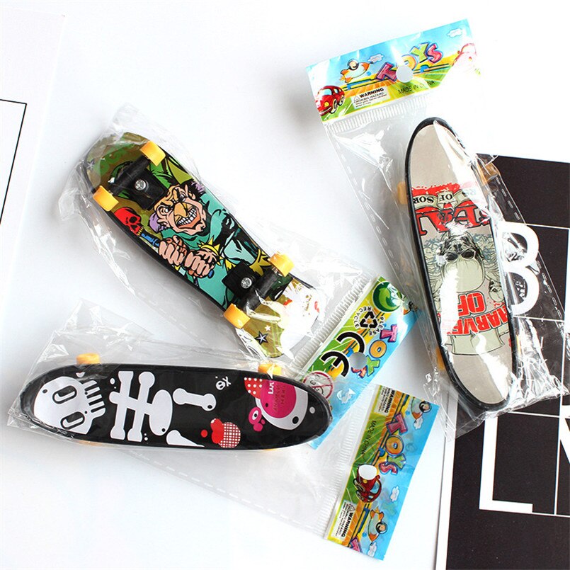 Finger Skateboards Mini Toy Set (10 Pack) by HitMyNeed