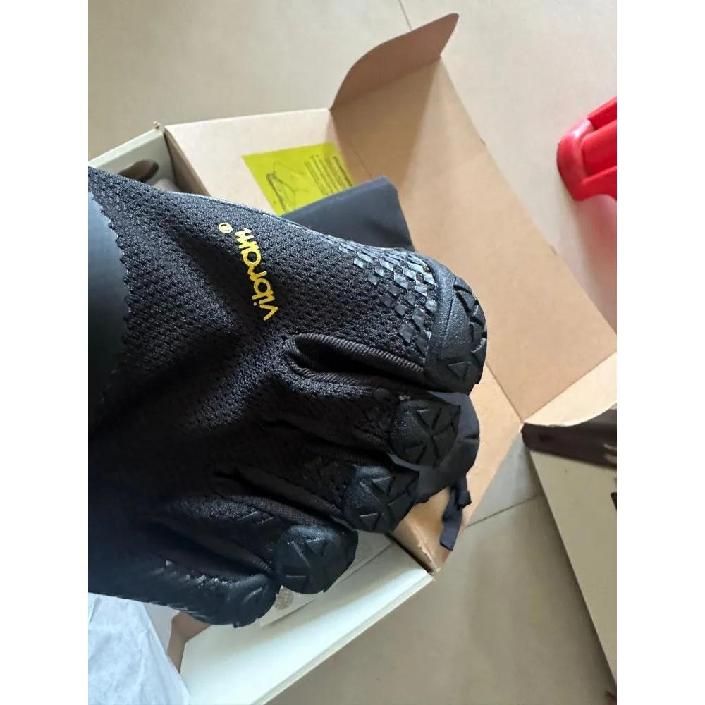 Five Fingers Barefoot Hiking & Urban Trail Shoes by HitMyNeed