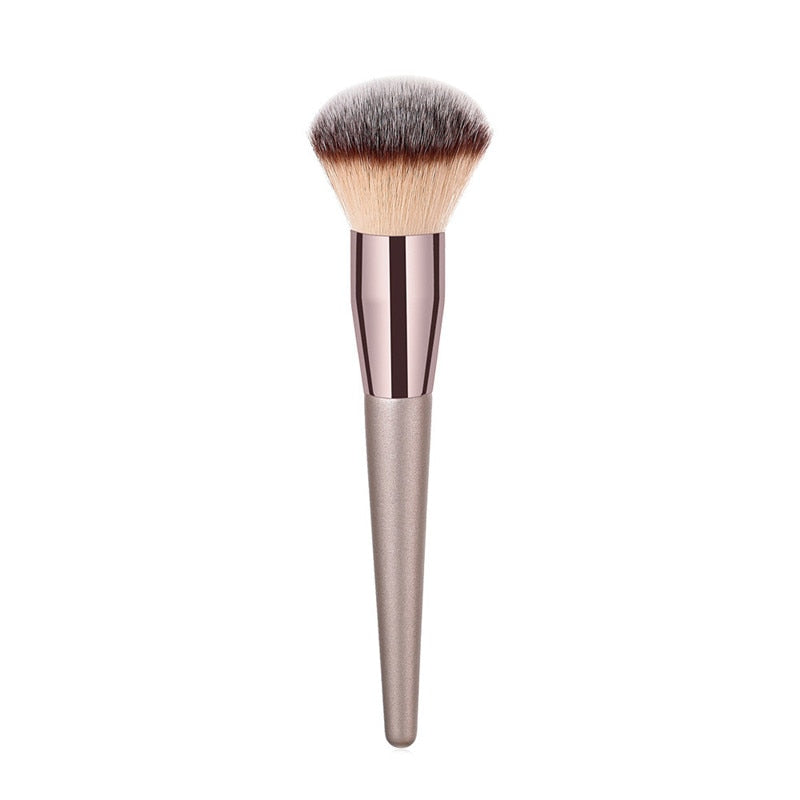 Fluffy Setting Powder Brush with Long Handle by HitMyNeed