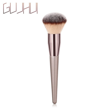 Fluffy Setting Powder Brush with Long Handle by HitMyNeed