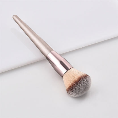 Fluffy Setting Powder Brush with Long Handle by HitMyNeed