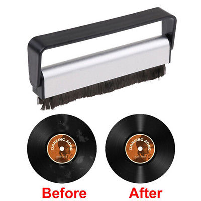 Foldable Carbon Fiber Anti-Static Vinyl Record Brush by HitMyNeed