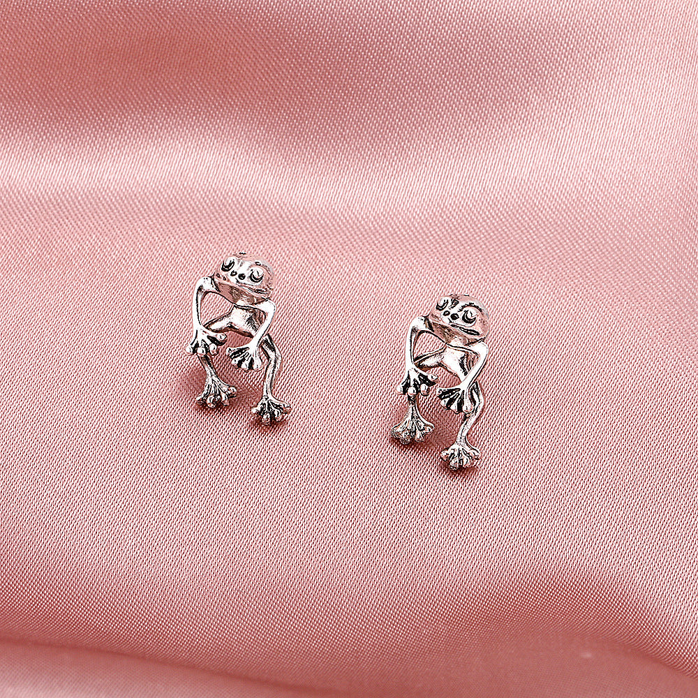 Gothic Green Frog Stud Earrings for Women & Girls by HitMyNeed