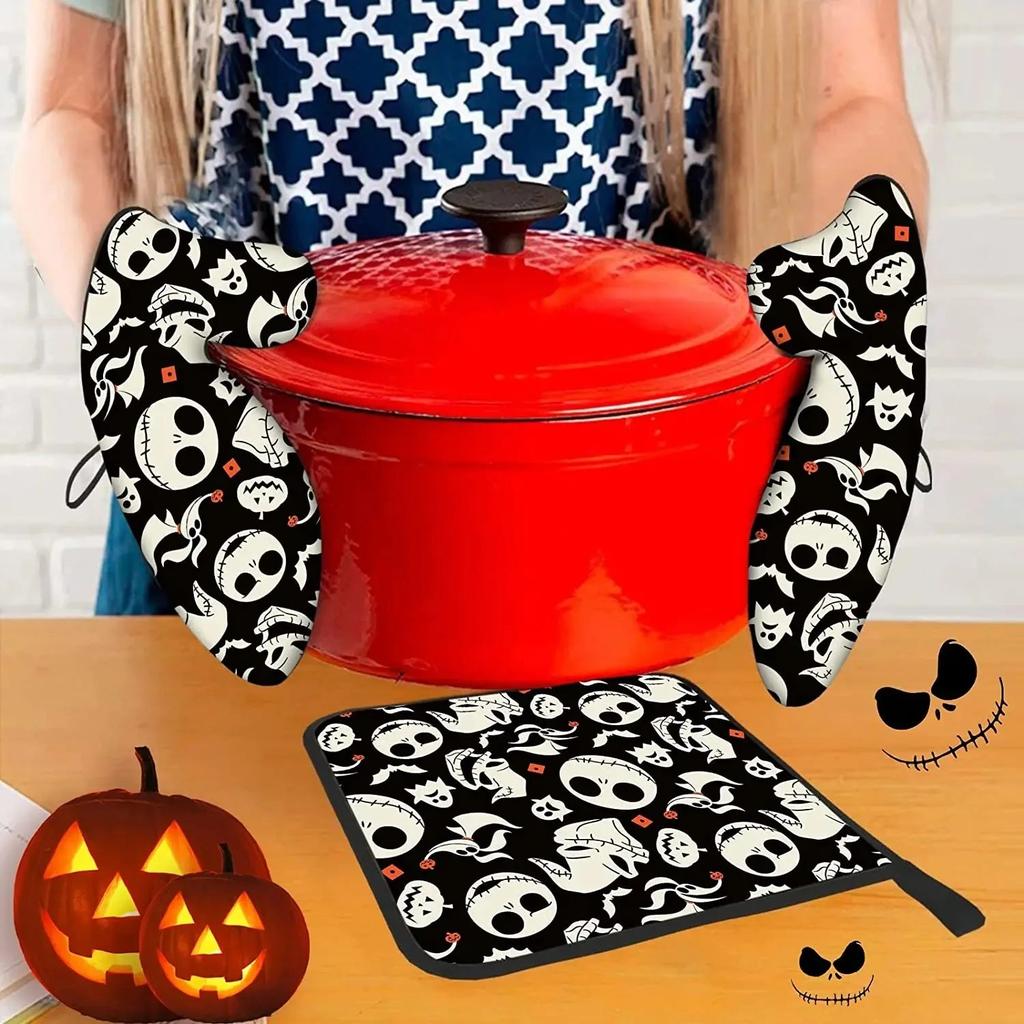 Halloween Oven Mitts and Pot Holder Set by HitMyNeed