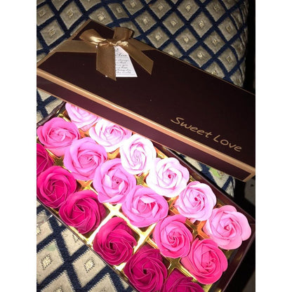 Handmade Rose Flower Soap Gift Set (18 Pieces) by HitMyNeed