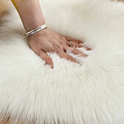 Heart Shaped Fluffy Faux Wool Rug 30x40cm by HitMyNeed