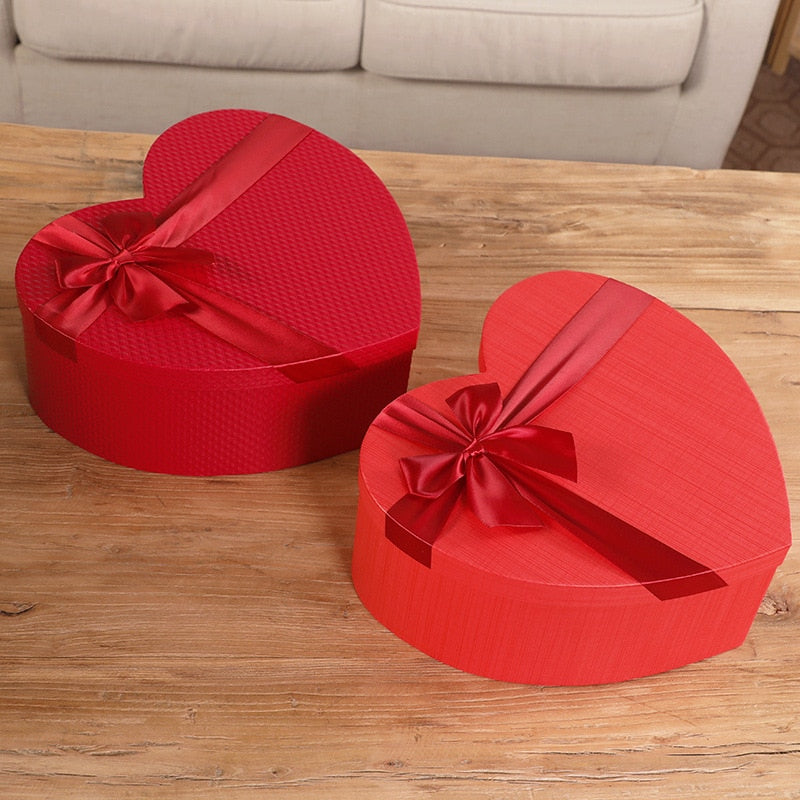 Heart Shaped Gift Boxes Set of 3 with Lids and Bows by HitMyNeed