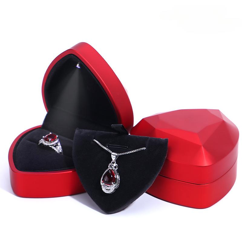 Heart Shaped LED Light Up Ring & Necklace Box by HitMyNeed