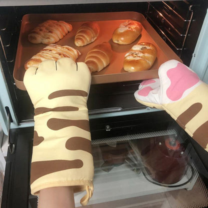 Heat Protection Cat Oven Mitt by HitMyNeed