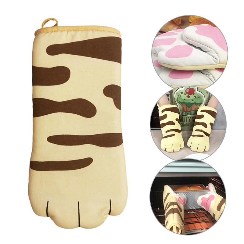 Heat Protection Cat Oven Mitt by HitMyNeed