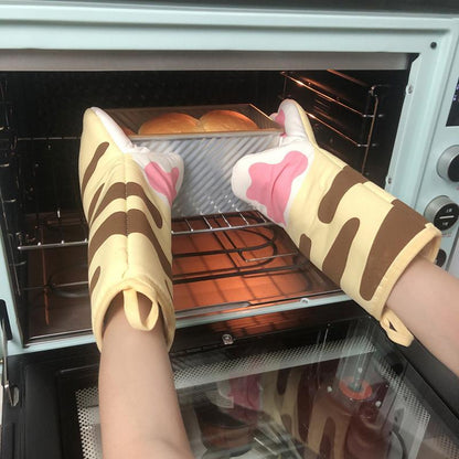 Heat Protection Cat Oven Mitt by HitMyNeed