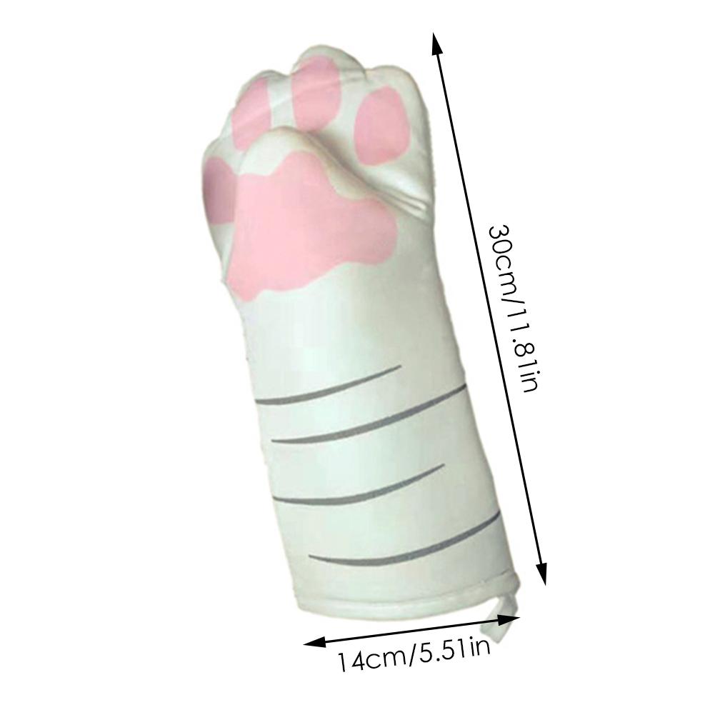 Heat Resistant Cat Oven Mitt with 3D Paw Design by HitMyNeed