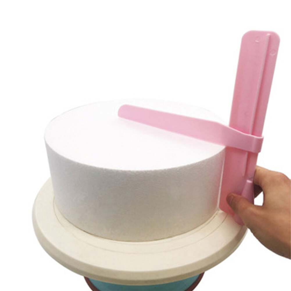 Height Adjustable Cake Scraper for Smooth Icing by HitMyNeed