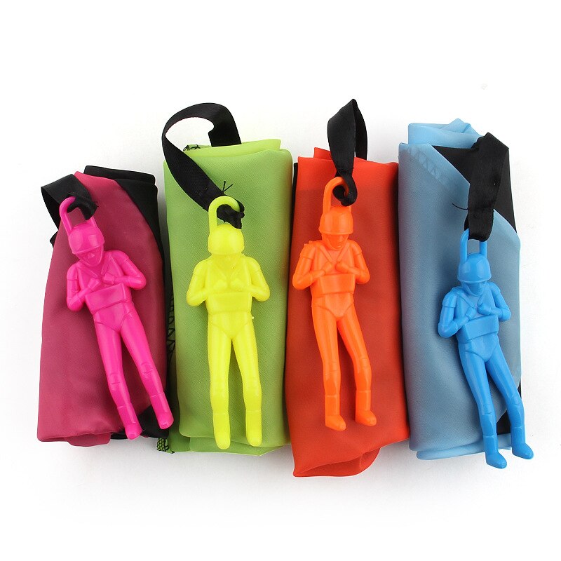 Kids Hand-Throw Soldier Parachute Outdoor Toy by HitMyNeed
