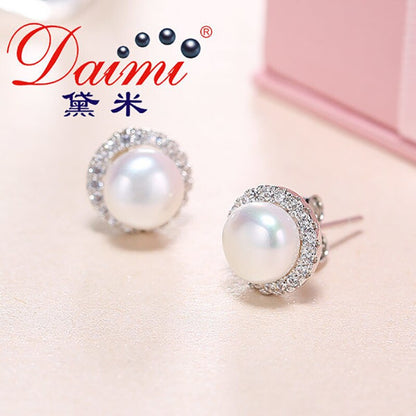 Ladies Sterling Silver Freshwater Pearl Stud Earrings by HitMyNeed