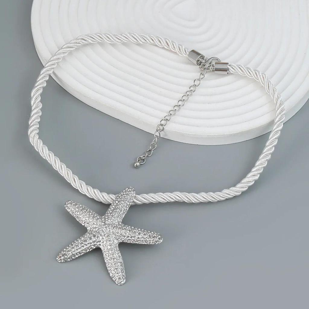 Ladies Vintage Starfish Pendant Necklace by HitMyNeed