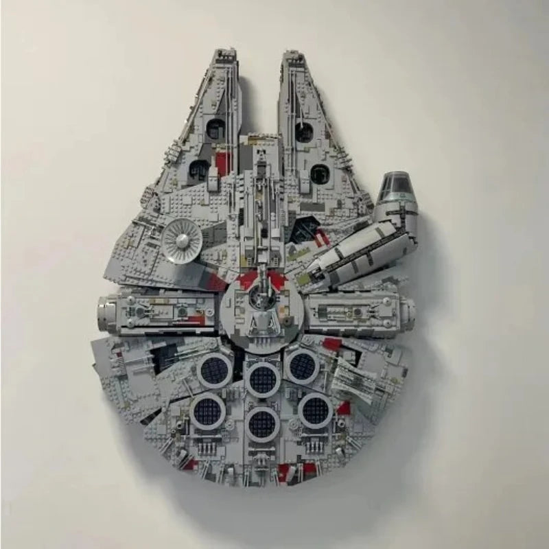 Large Millennium Ship Falcon Building Block Set by HitMyNeed