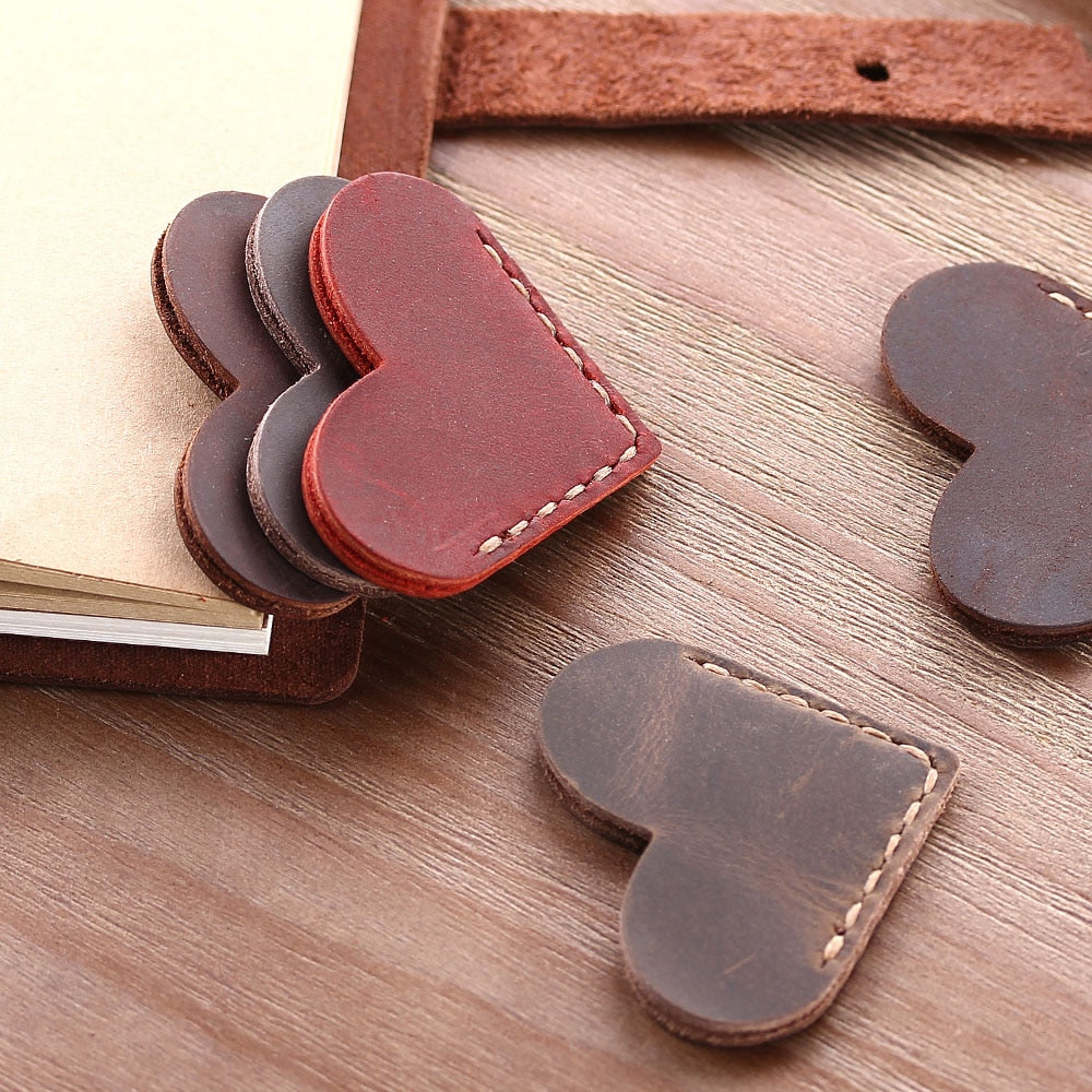Leather Corner Bookmark Heart Page Marker brown by HitMyNeed