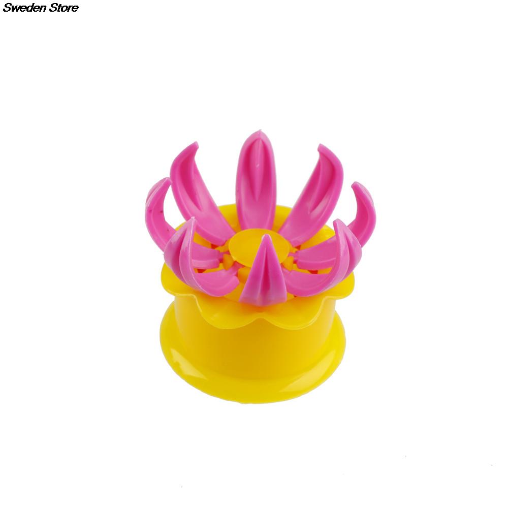 Lotus Flower Steamed Bun Mold by HitMyNeed