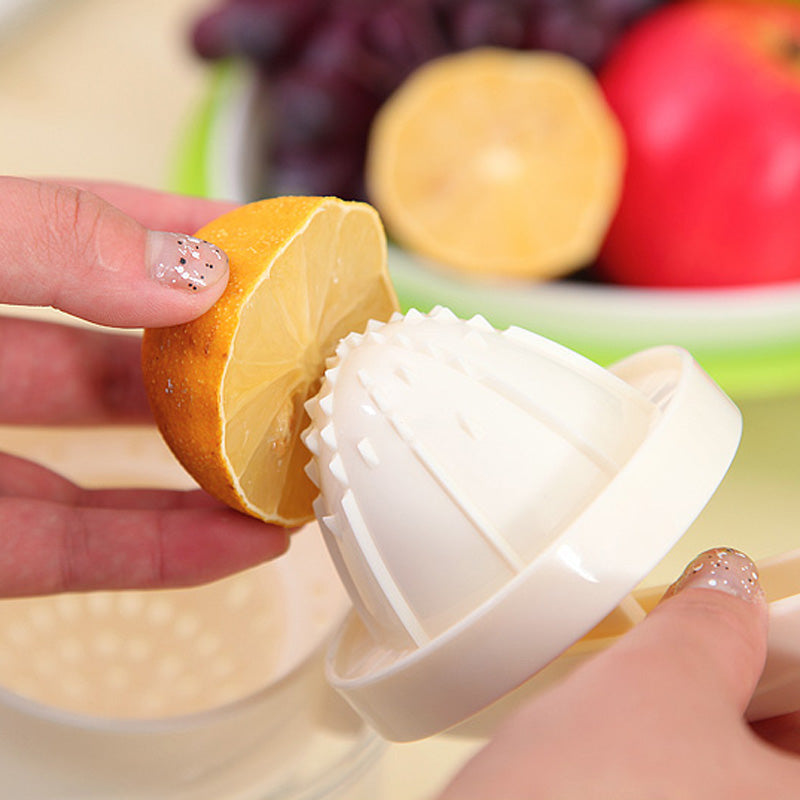 Manual Citrus Juice Extractor with Strainer by HitMyNeed