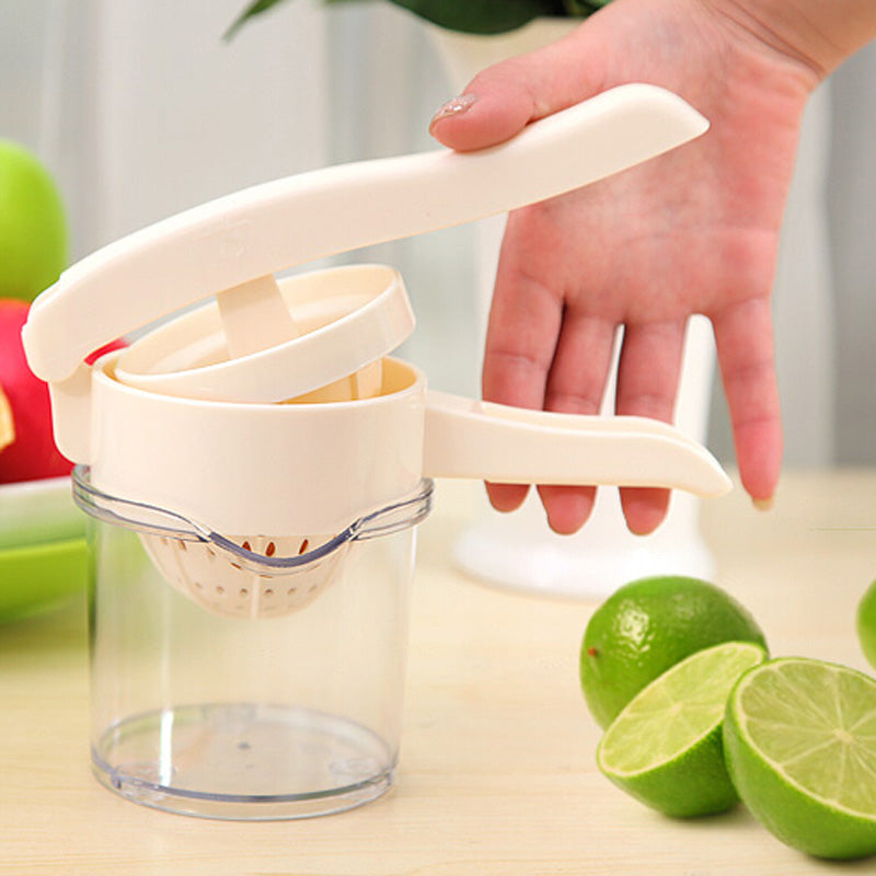 Manual Citrus Juice Extractor with Strainer by HitMyNeed