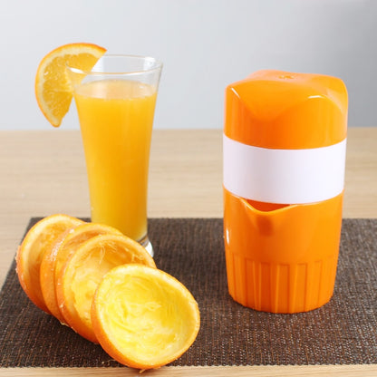 Manual Citrus Juicer with 1L Container by HitMyNeed