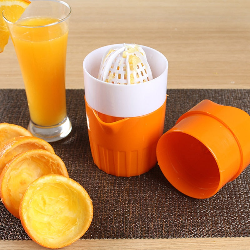 Manual Citrus Juicer with 1L Container by HitMyNeed