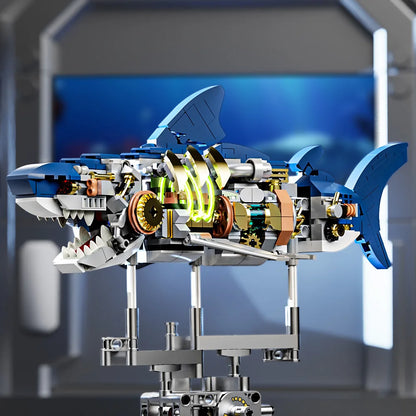 Mechanical Shark Building Set with Lights, 687 pcs by HitMyNeed