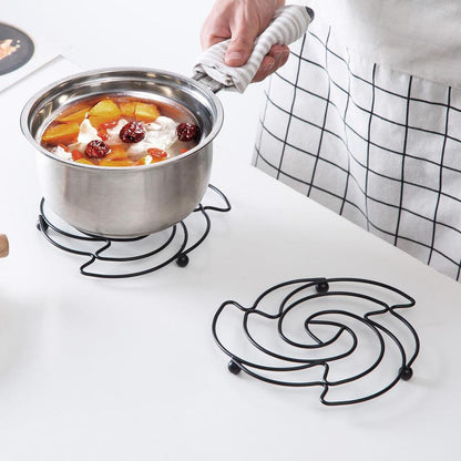 Metal Pot Coaster Heat-Resistant Trivet Stand by HitMyNeed