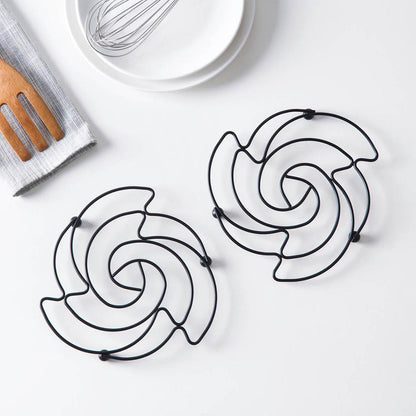 Metal Pot Coaster Heat-Resistant Trivet Stand by HitMyNeed