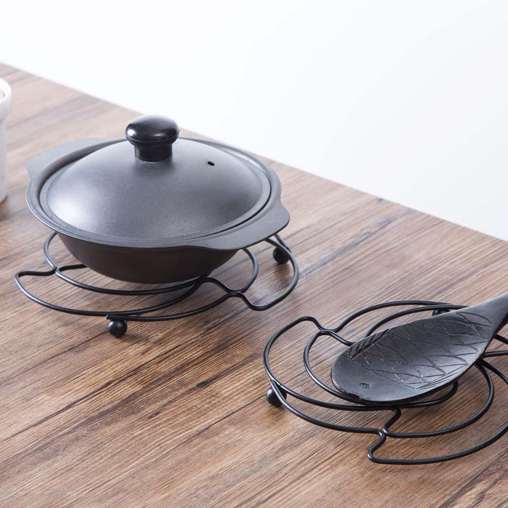 Metal Pot Coaster Heat-Resistant Trivet Stand by HitMyNeed