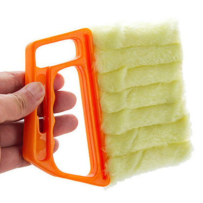 Microfiber Blind & Window Cleaning Brush Tool by HitMyNeed