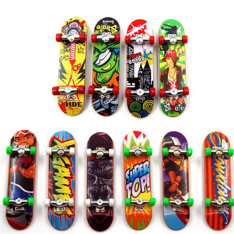 Mini Finger Skateboards Set of 2 with Cool Designs by HitMyNeed