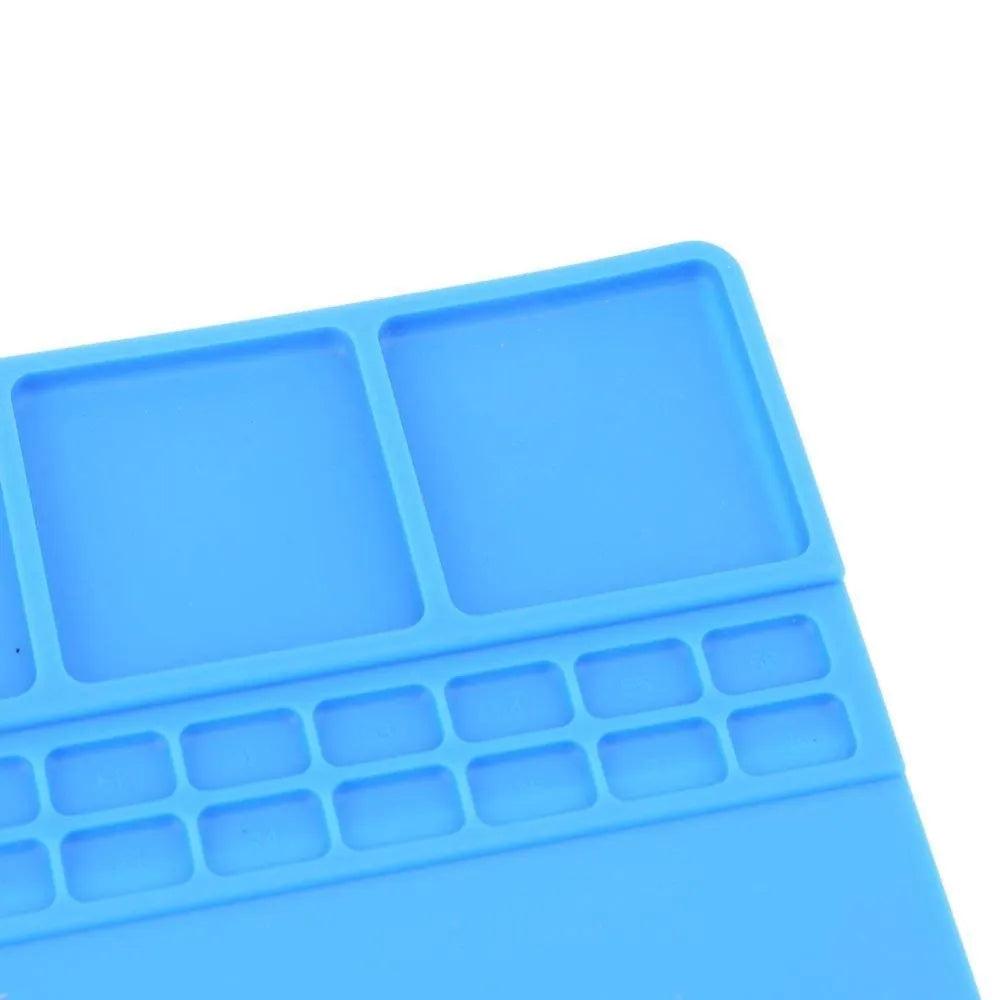 Non-Slip Silicone Art Mat with Paint Compartments by HitMyNeed