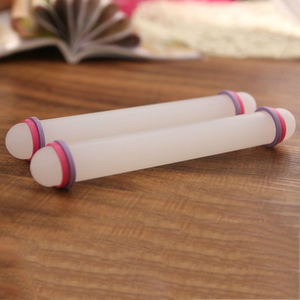 Non-Stick Fondant Roller for Cake Decorating by HitMyNeed