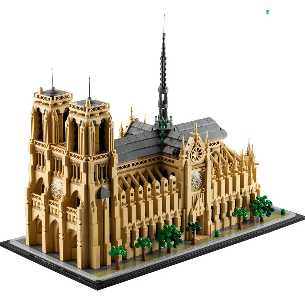 Notre-Dame de Paris Architecture Model Kit 21061 by HitMyNeed