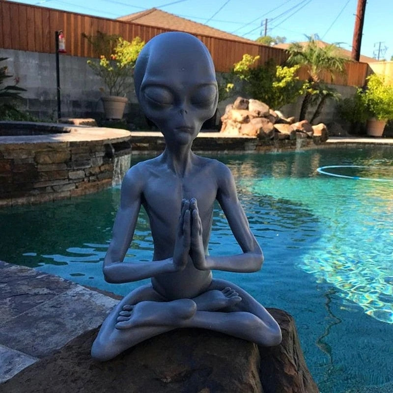 Outdoor Meditating Alien Resin Garden Statue 15cm by HitMyNeed