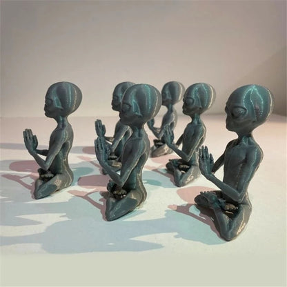 Outdoor Meditating Alien Resin Garden Statue 15cm by HitMyNeed