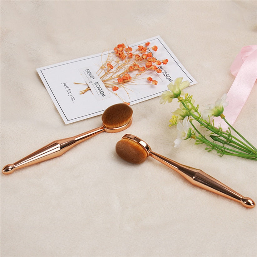 Oval Makeup Brush for Foundation and Blending by HitMyNeed